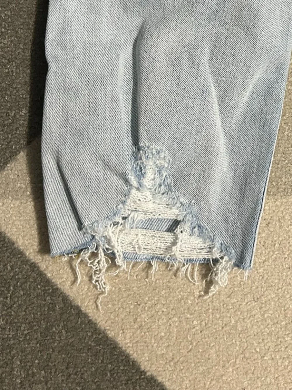 NWT DRIFTWOOD Jordie BUTTON FLY Distressed/Raw Hem Jeans Women's Size 26‎